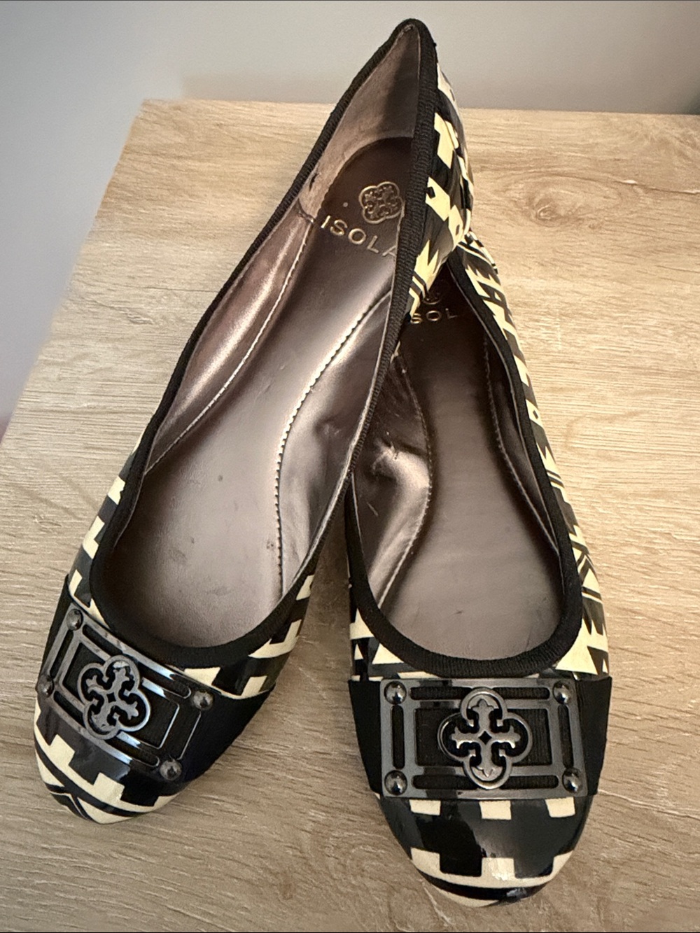 Isola Black & Cream Geometric Patterned Ballet Flats